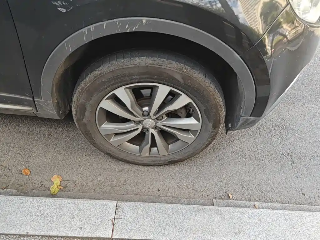 Geely Boyue — миниатюра 8