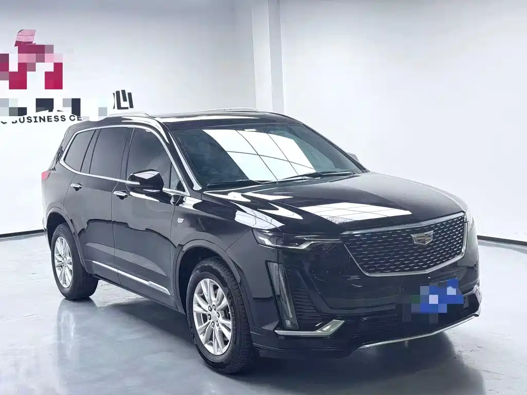 CADILLAC XT6