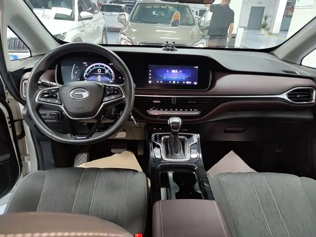GAC Motor Trumpchi M6 — миниатюра 10