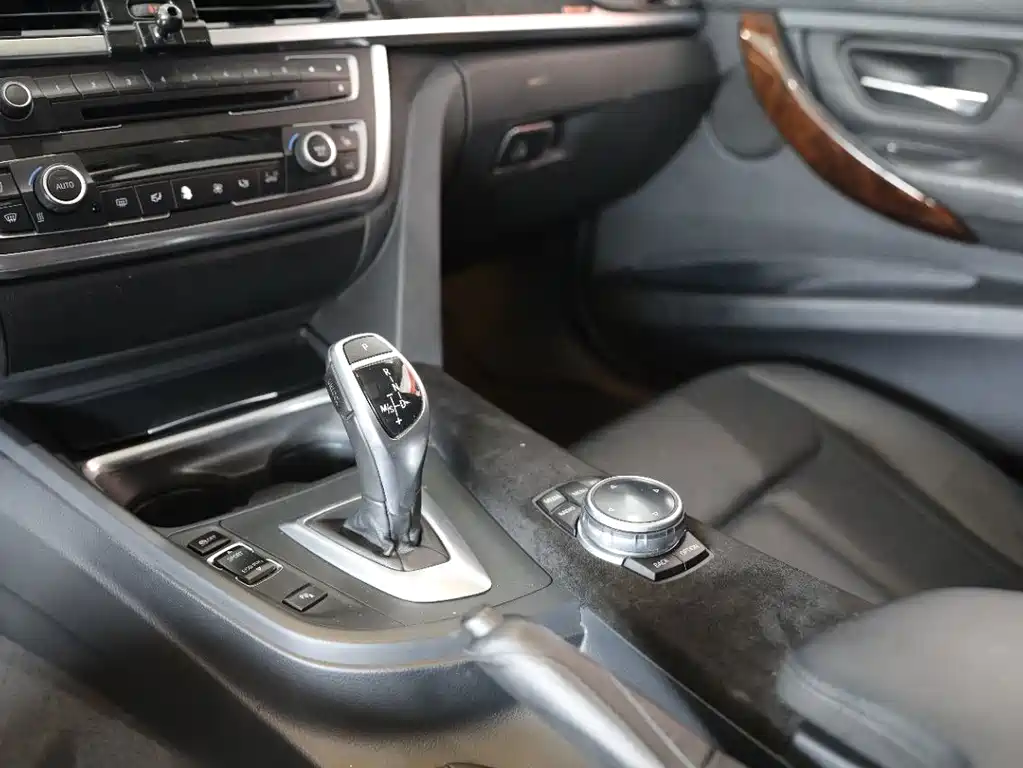 BMW 3 Series — миниатюра 14