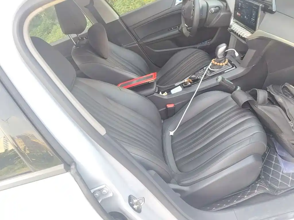 Peugeot 408 — миниатюра 25