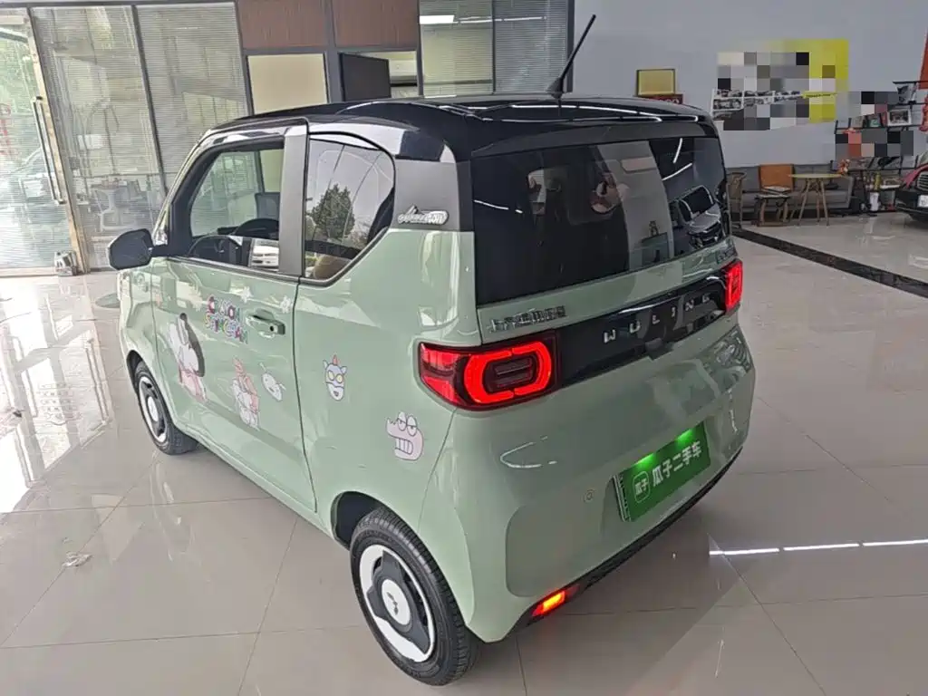 Wuling MINIEV — миниатюра 5