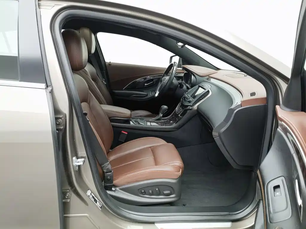 Buick LaCrosse — миниатюра 23