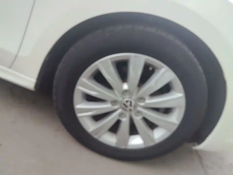 Volkswagen Sagitar — миниатюра 6