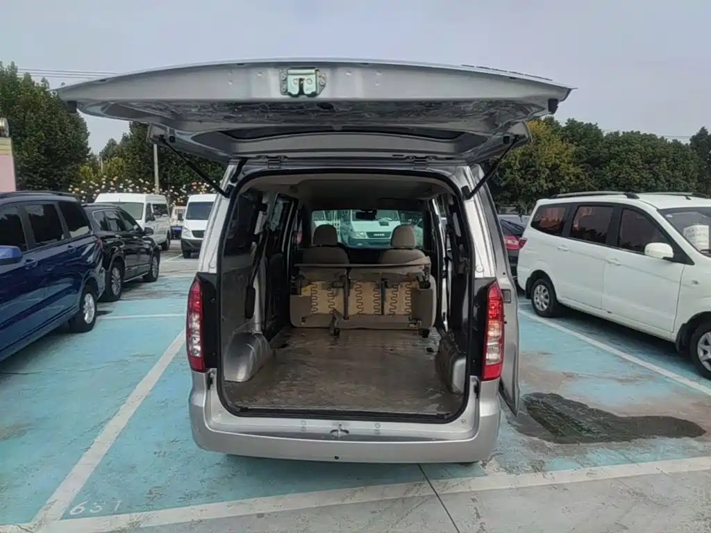 Wuling Hongguang V — миниатюра 19