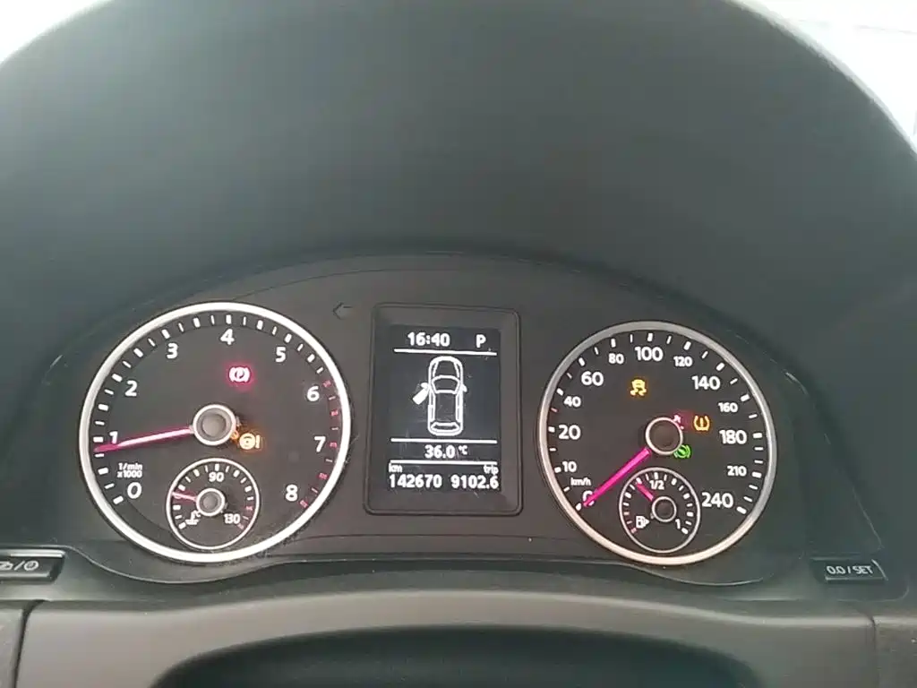 Volkswagen Tiguan — миниатюра 12