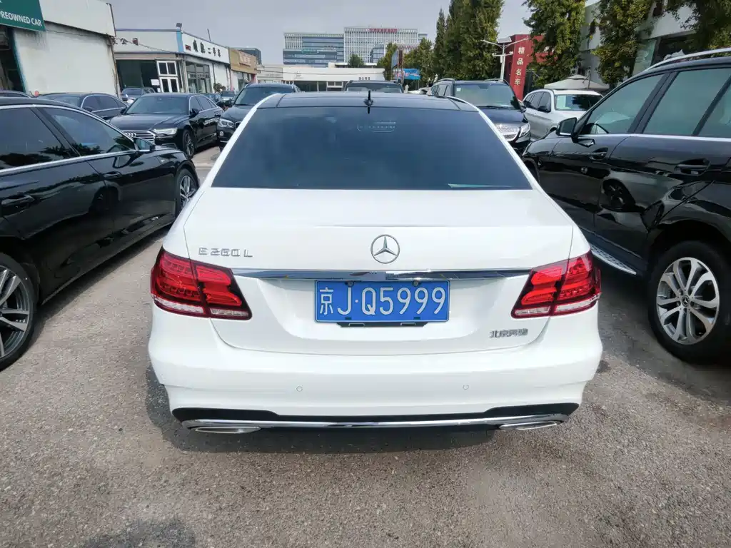Mercedes-Benz E-Class — миниатюра 14