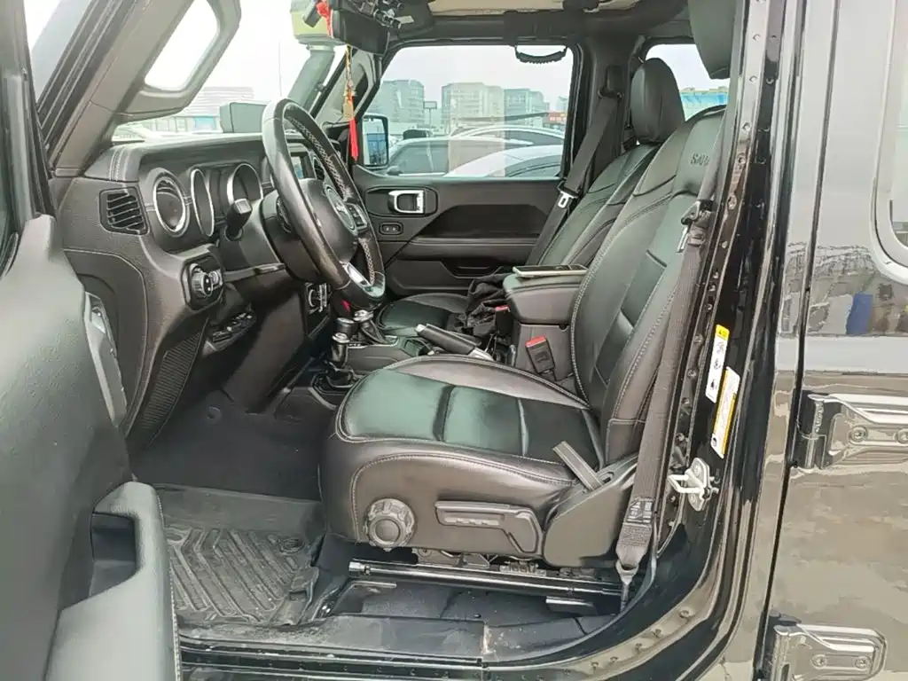 Jeep Wrangler — миниатюра 15