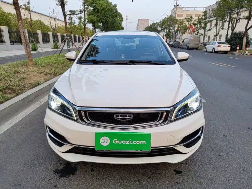 Geely Emgrand — миниатюра 3