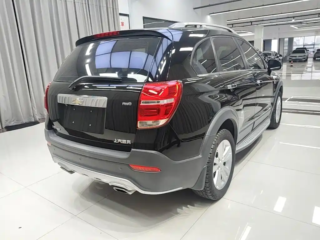 Chevrolet Captiva — миниатюра 7