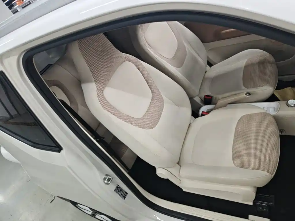 Wuling MINIEV — миниатюра 25