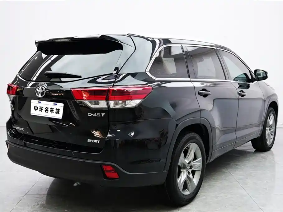 TOYOTA HIGHLANDER