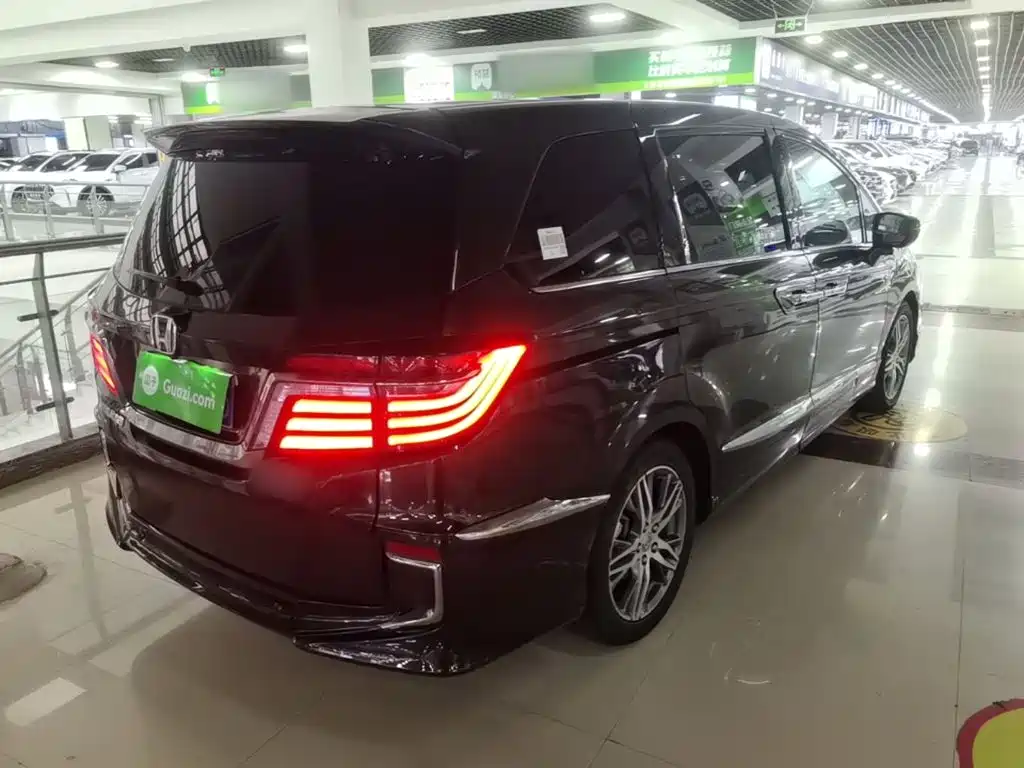 Honda Elysion — миниатюра 7