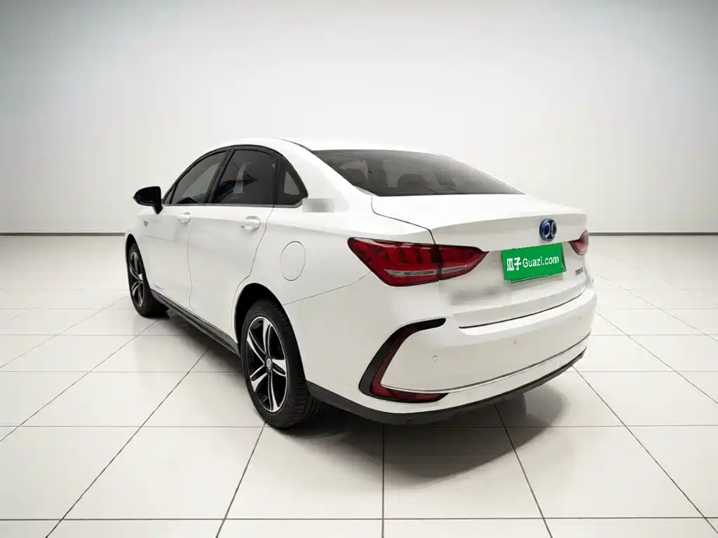 BAIC EU5 — миниатюра 4
