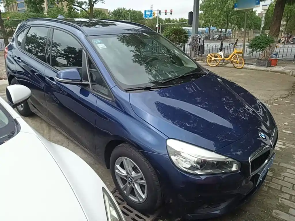 BMW 2 Series Active Tourer — миниатюра 4