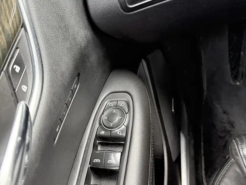 Cadillac XT5 — миниатюра 18