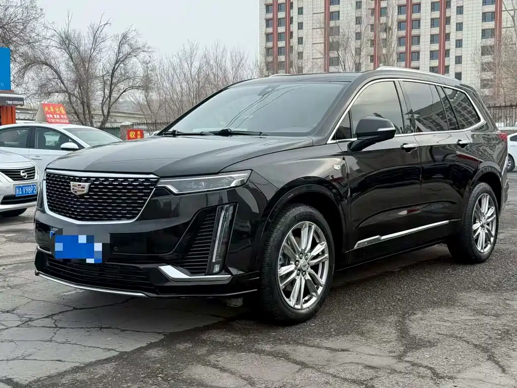 CADILLAC XT6