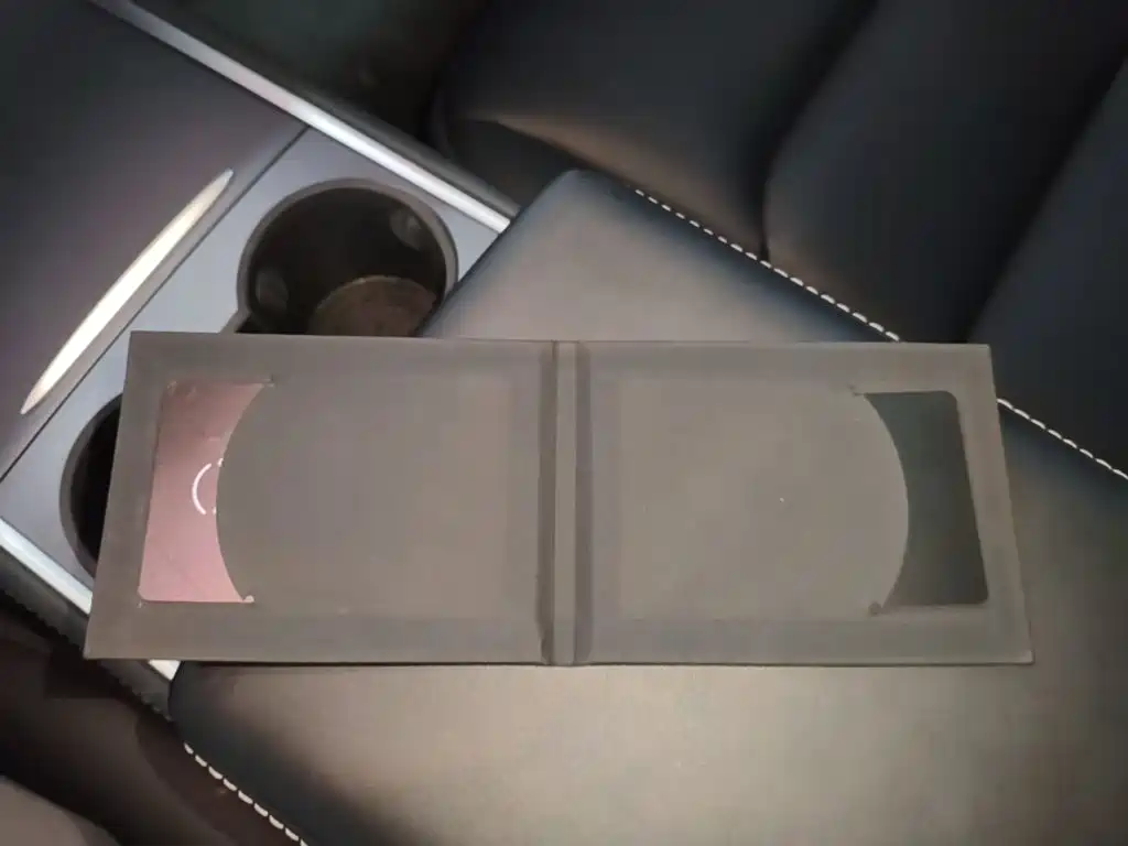 Tesla Model Y — миниатюра 9