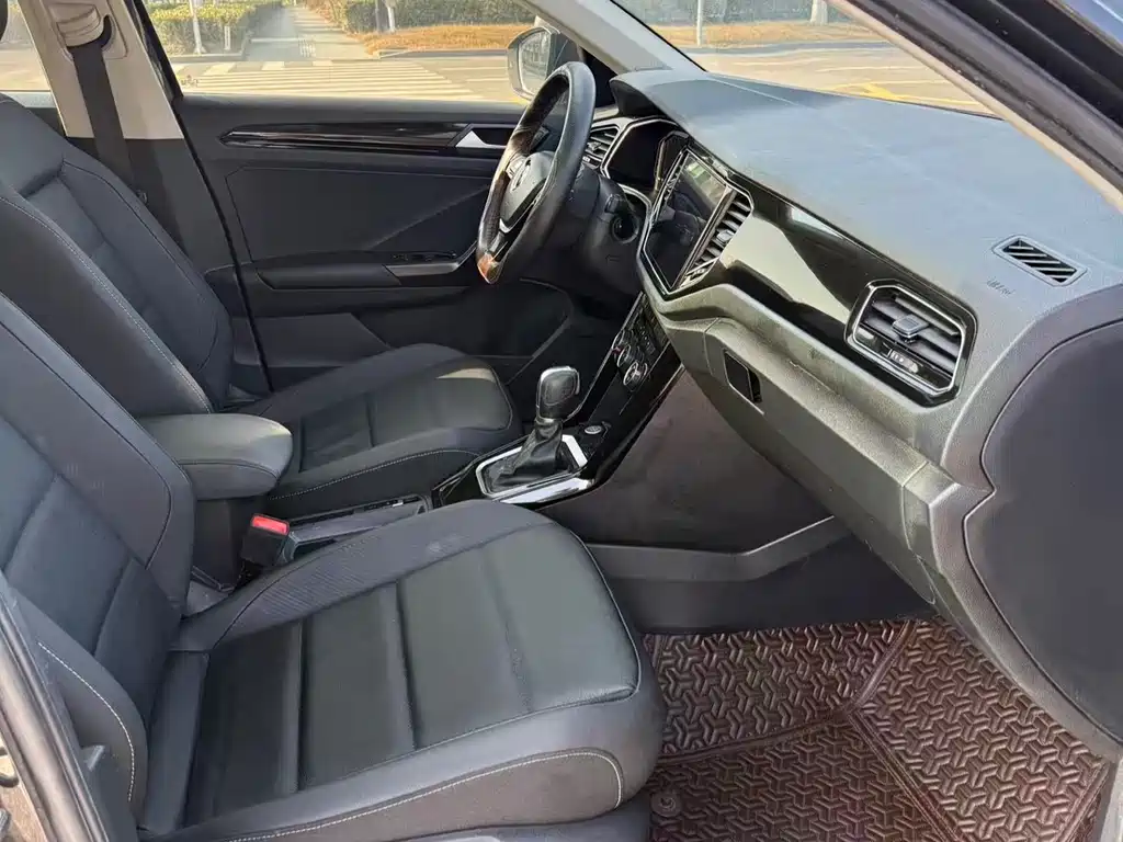 VOLKSWAGEN T ROC EXPLORING SONGS