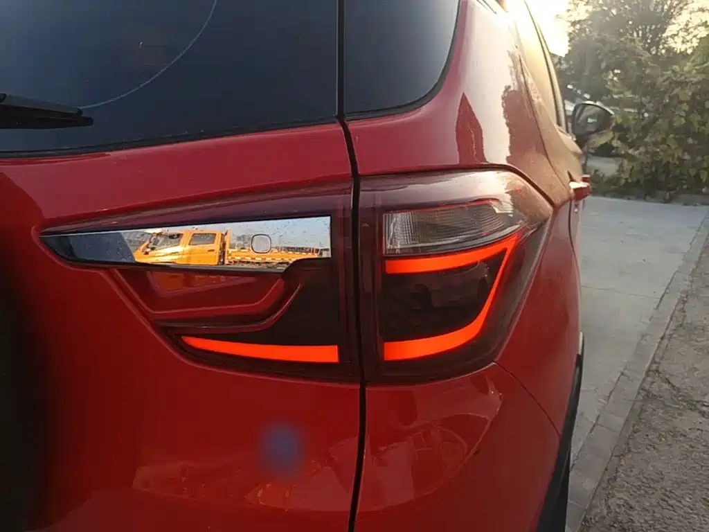 BYD Yuan EV — миниатюра 8
