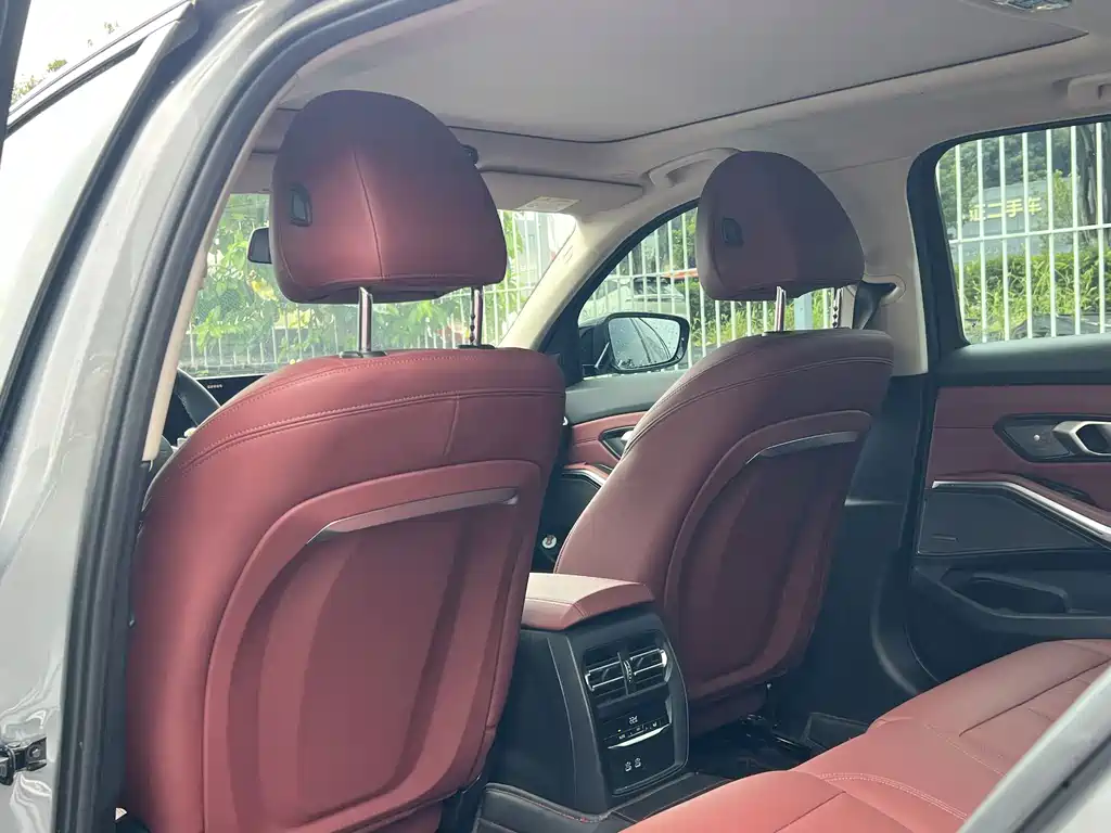 BMW 3 Series — миниатюра 9