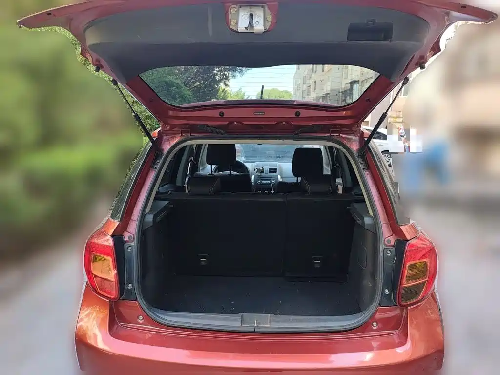 Suzuki SX4 — миниатюра 10