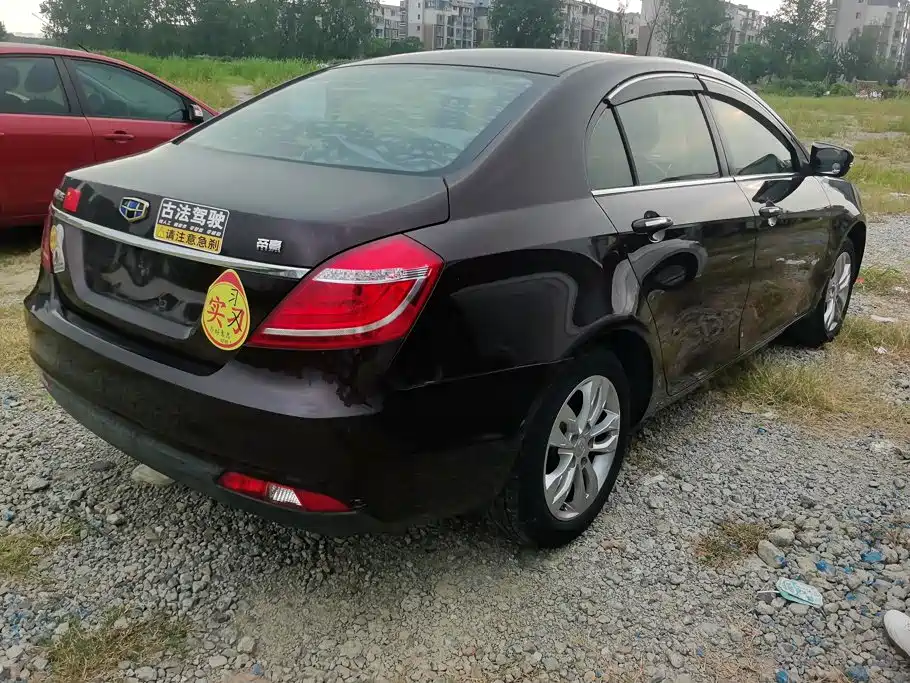 Geely Emgrand — миниатюра 3