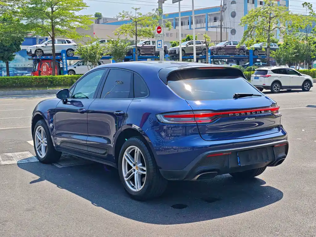 Porsche Macan — миниатюра 13