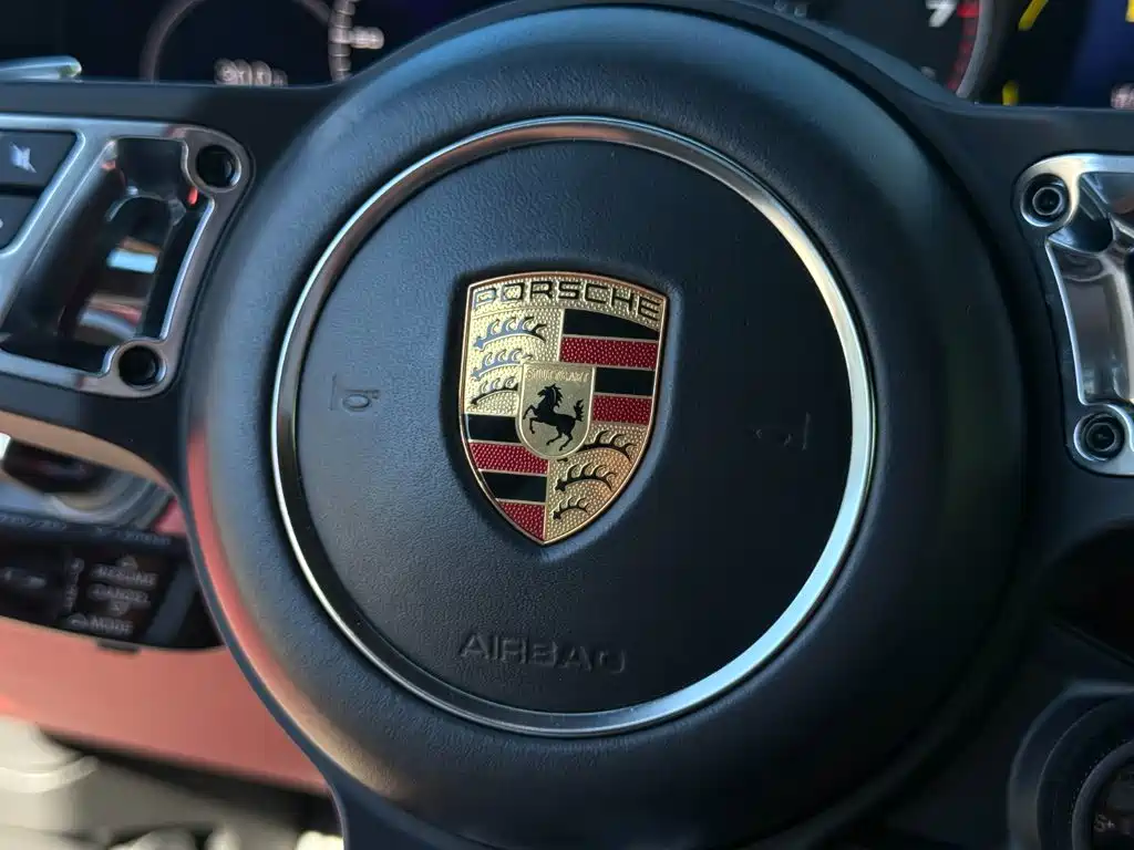 Porsche Cayenne Hybrid — миниатюра 37