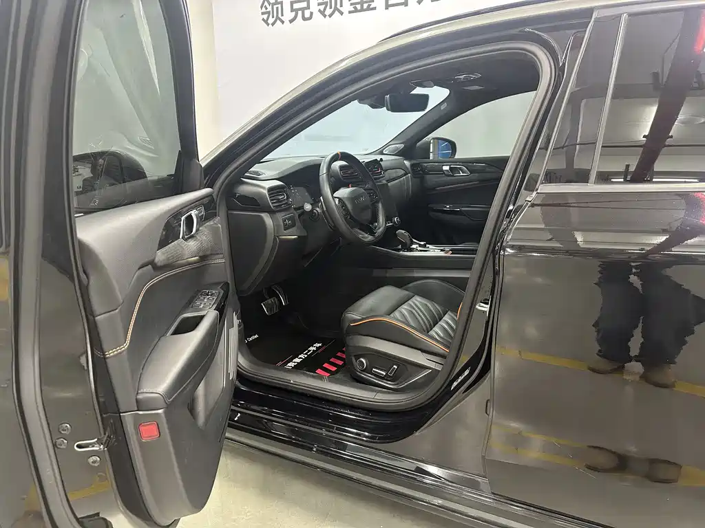 LYNK & CO. 02 HATCHBACK