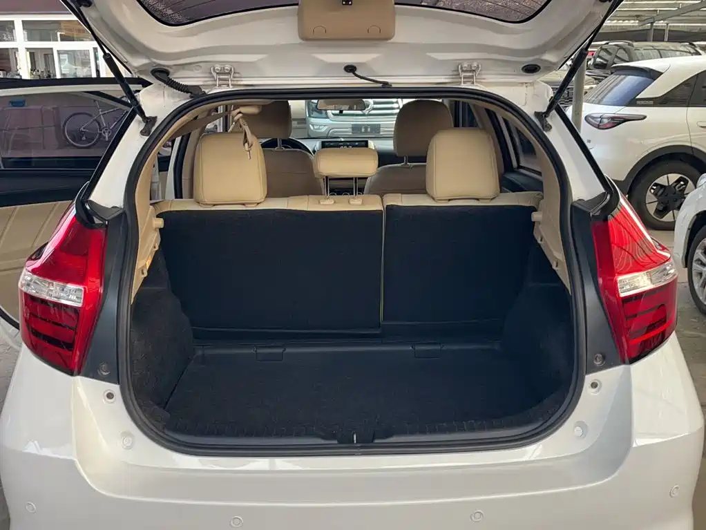 Toyota Vios FS — миниатюра 10