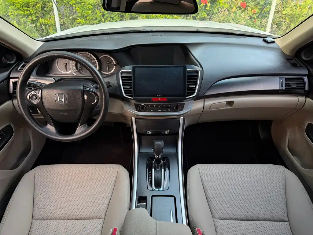 Honda Accord — миниатюра 5