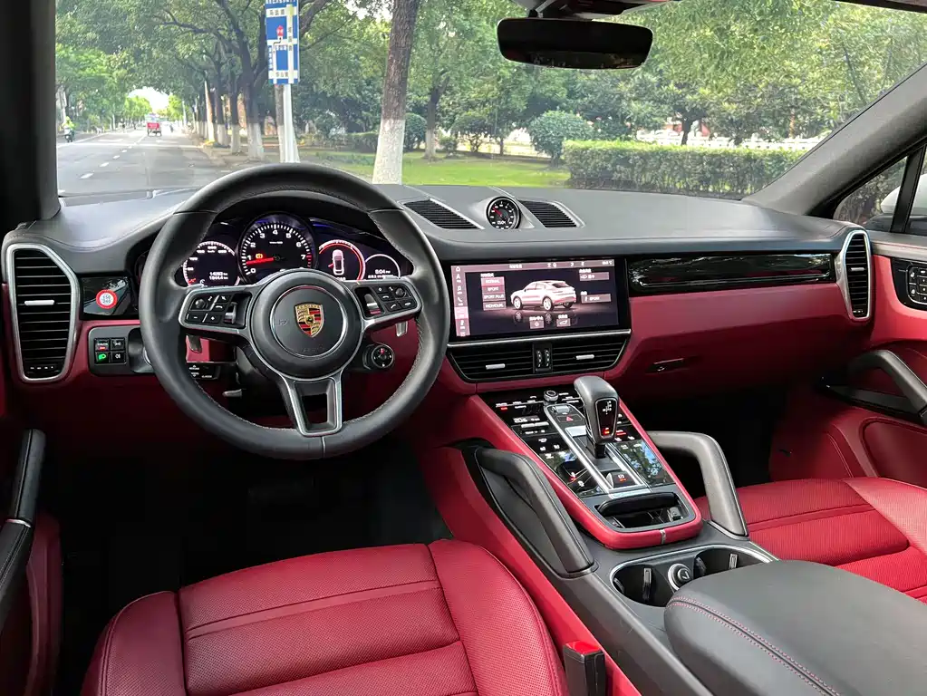 Porsche Cayenne — миниатюра 9