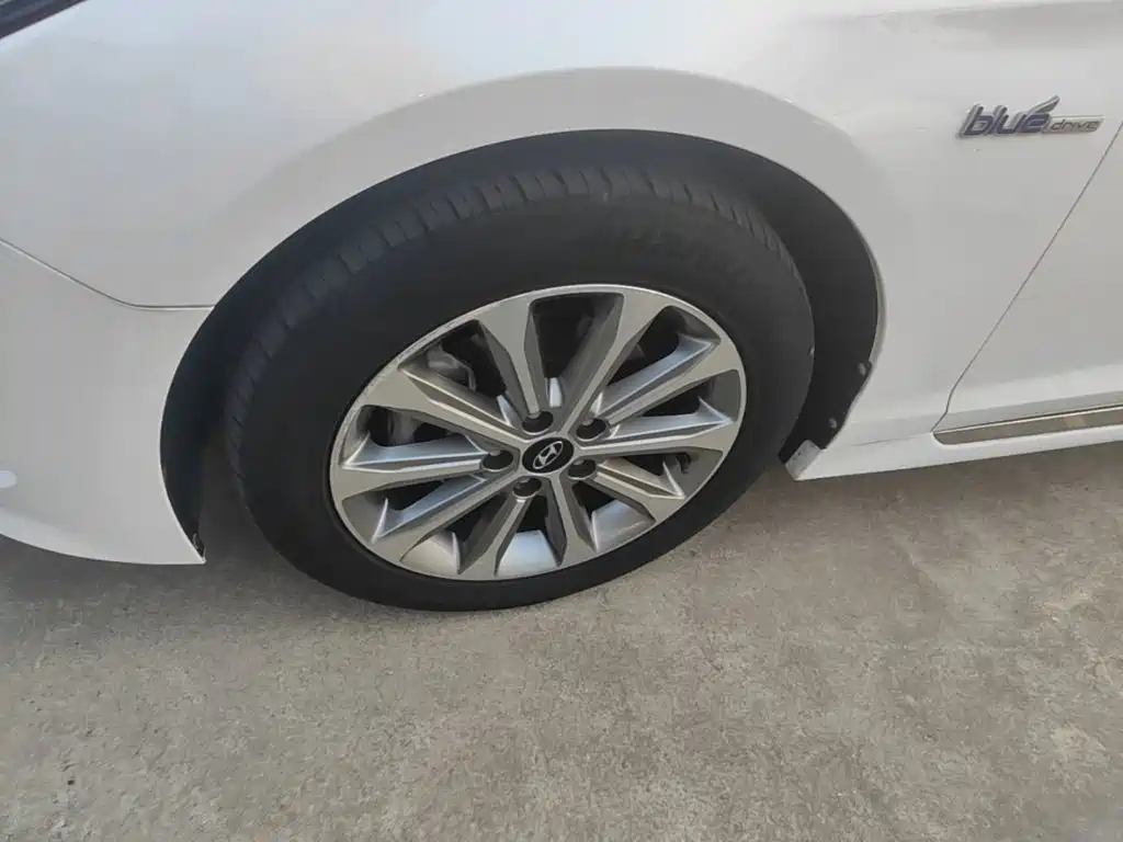 Hyundai Sonata — миниатюра 23