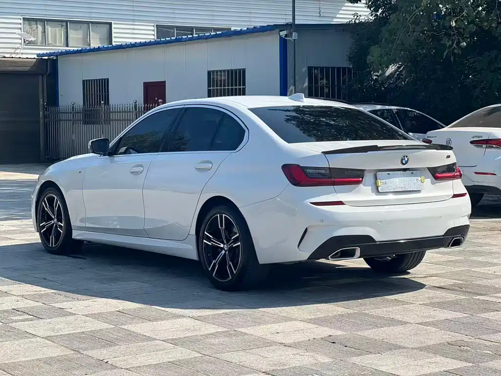 BMW 3 Series — миниатюра 10