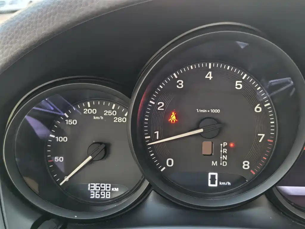 Porsche Macan — миниатюра 14