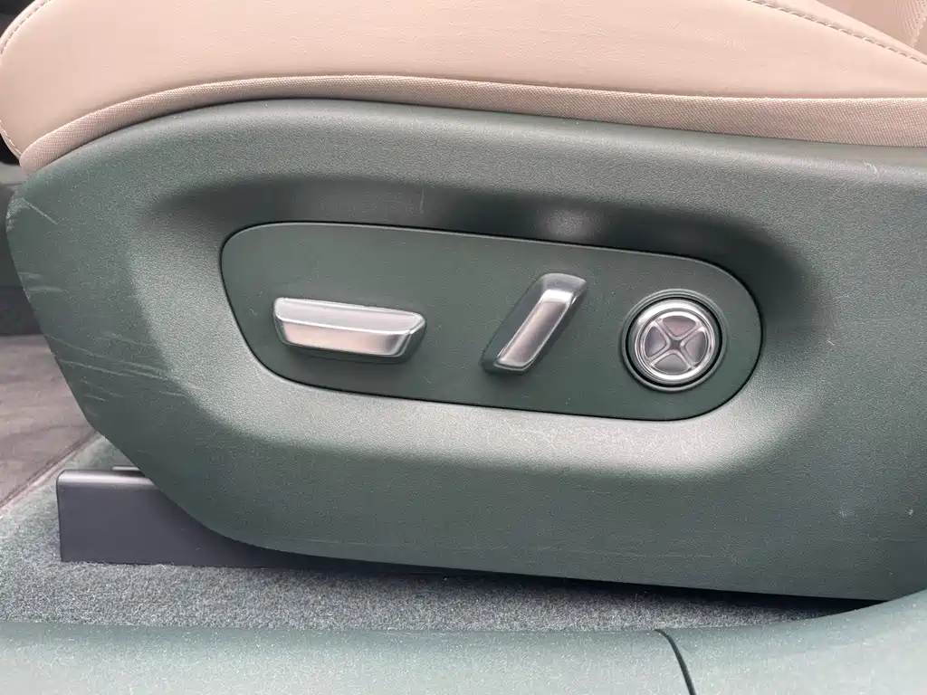 XIAOMI CAR XIAOMI YU7