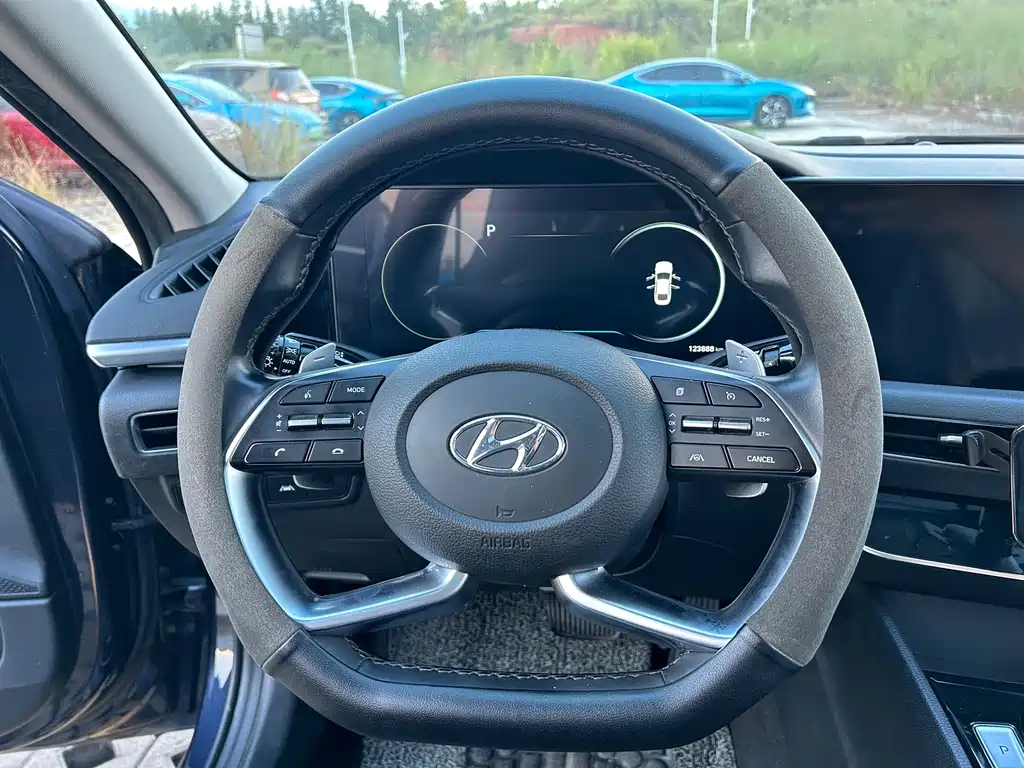 Hyundai Sonata — миниатюра 12