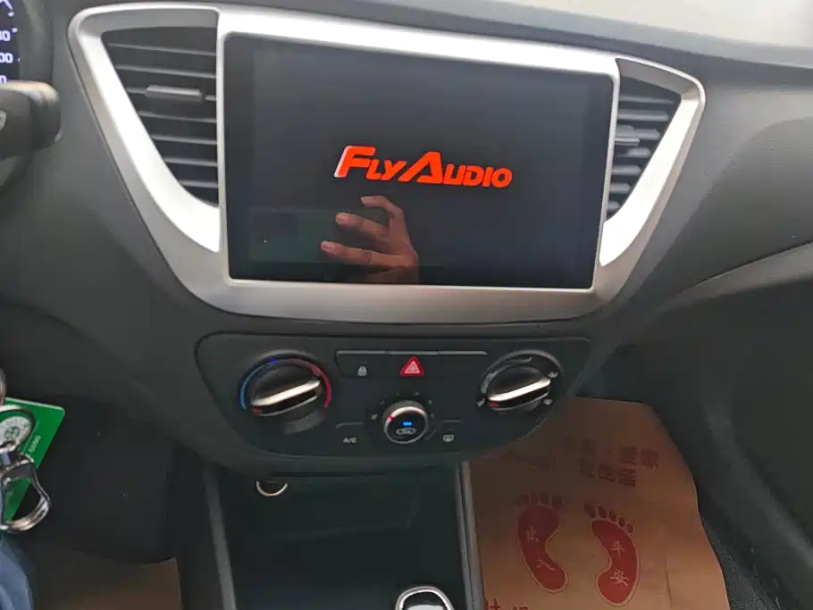 Hyundai Verna — миниатюра 13