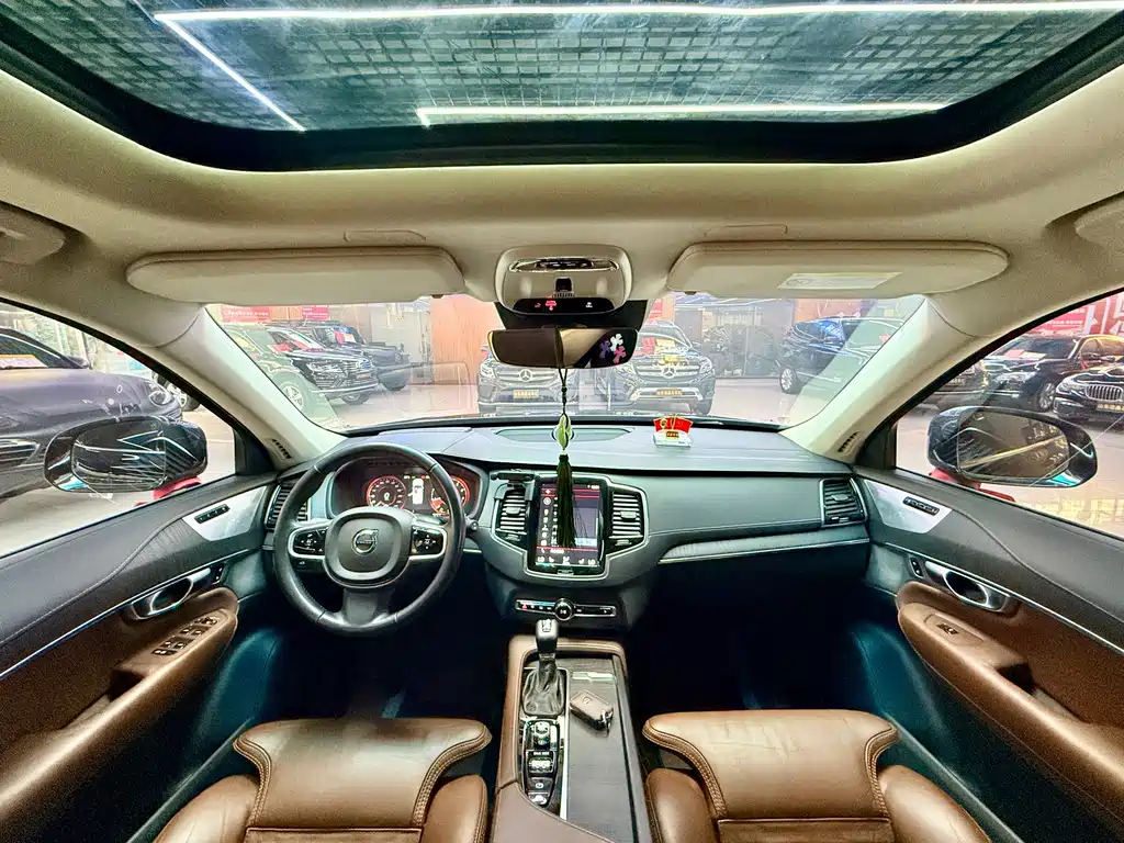 Volvo XC90 — миниатюра 14