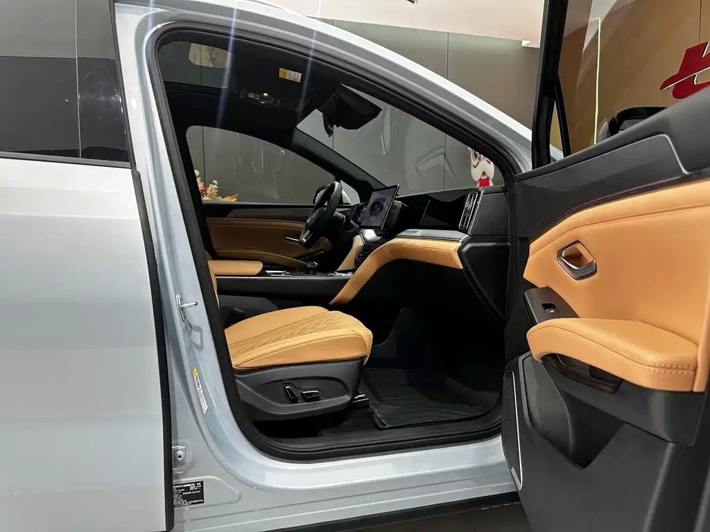BYD L DM-i — миниатюра 11