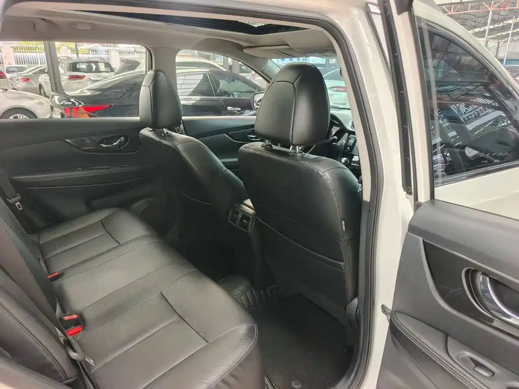 Nissan X-Trail — миниатюра 13