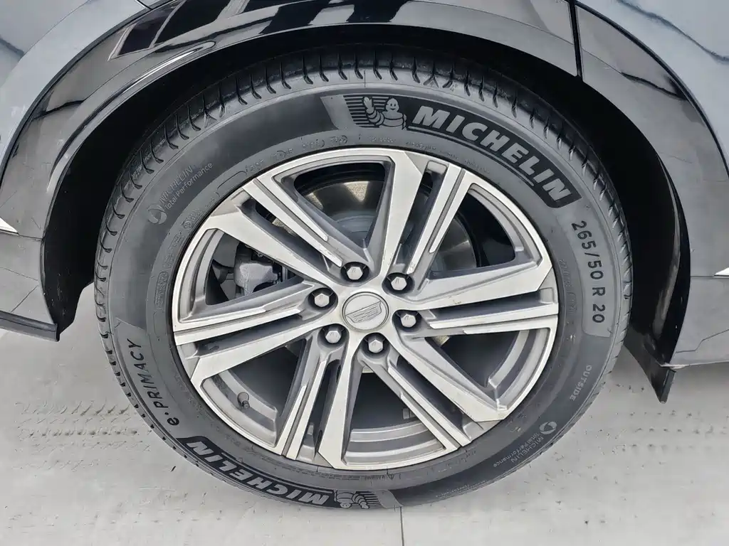 Cadillac Lyriq — миниатюра 8