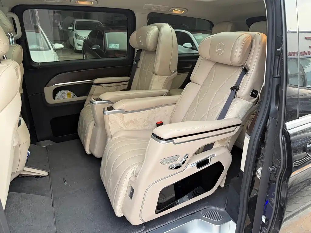 Mercedes-Benz V-Class — миниатюра 9
