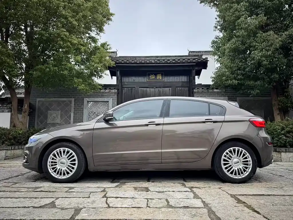 Qoros Qoros 3 — миниатюра 2