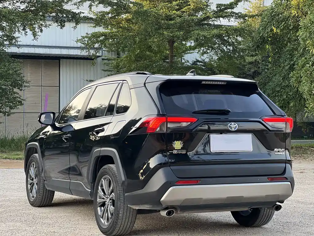 Toyota RAV4 — миниатюра 15