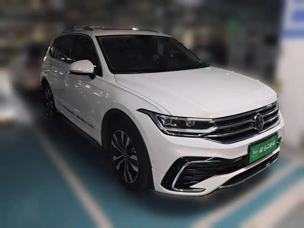 Volkswagen Tiguan L — миниатюра 24