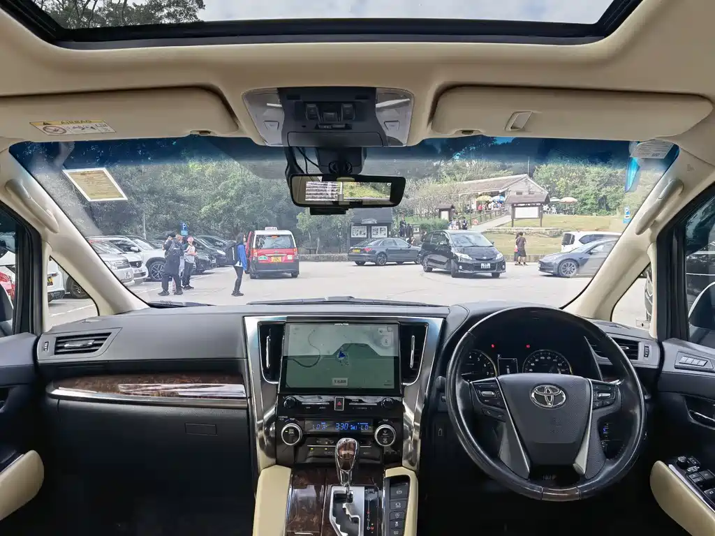 Toyota Alphard 2018 3.5L Luxury