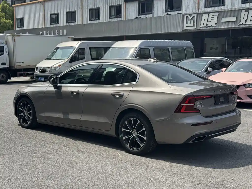 Volvo S60 — миниатюра 15