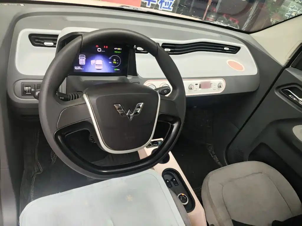 Wuling MINIEV — миниатюра 10